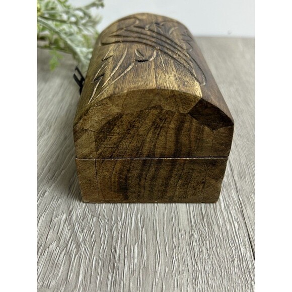 Vintage Carved Wooden Keepsake Box Treasure Chest Trinket Box Hinged Lid - Picture 6 of 10